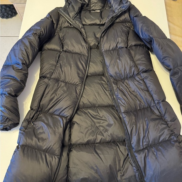 Eddie Bauer Women's Black Puffer Jacket - Picture 7 of 10